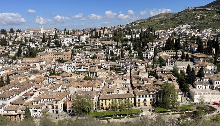 Ruslar, Türkiye den sonra İspanya da da rekor sayıda emlak satın aldı!