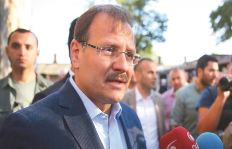 Türkiye, Arakanlılara ev yapmaları için yapı malzemesi yardımı yaptı!