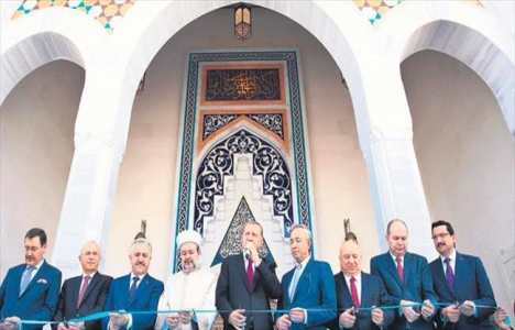 Yıldırım Beyazıd Cami törenle açıldı!