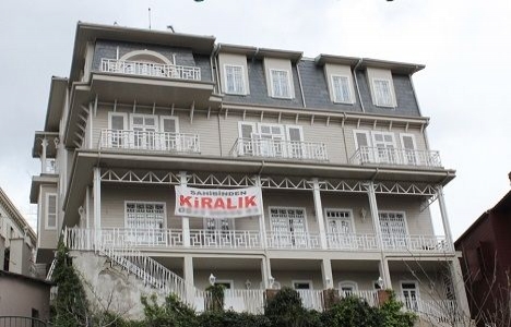 Hülya Avşar Sarıyer deki evinin 3 katını kiraya verecek!