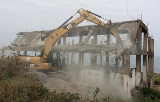 iskenderundaki metruk binalar yıkılıyor mu