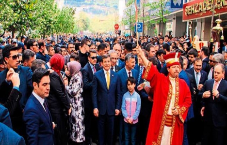 Ahmet Davutoğlu, Manisa'da 26 tesisin açılışını gerçekleştirdi!