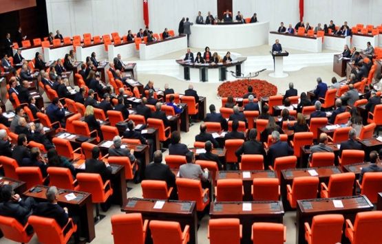 Emeklilerin düşük bedelle ev sahibi olması için teklif verildi!