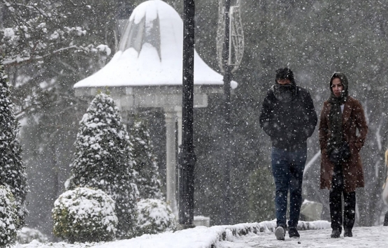Pazartesi günü okullar tatil mi?