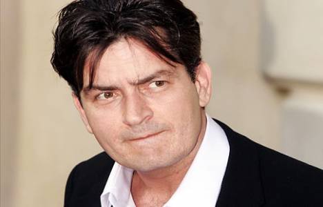 Charlie Sheen eski eşine ev aldı!