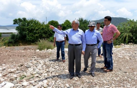 Kumluca Yavuz Sultan Selim Deresi'nde köprü yapımına başlandı!