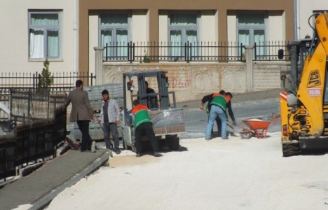 Şanlıurfa Karaköprü'de kaldırımlar yenileniyor!