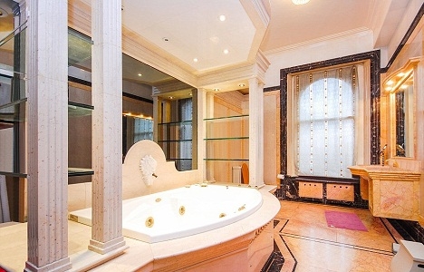 İşte Londra da 102 milyon TL ye emlak sitesinde satılan malikane!