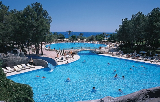 Tek-Art İnşaat Antalya daki Club Zigana Tatil Köyü nü satıyor! 