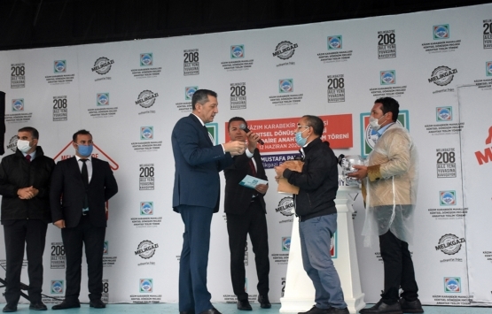 Kayseri Kazım Karabekir'de 208 daire sahiplerine teslim edildi!