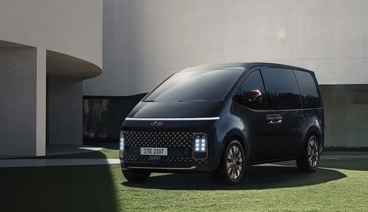 Geleceğin aracı Hyundai Staria Ekim fiyat listesini güncelledi! Hyundai Staria güncel fiyatı ne kadar?