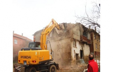 İzmit Arızlı'daki tarihi bina yıkılıyor!