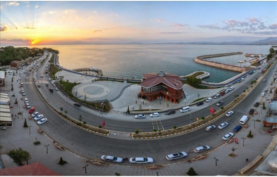 Edremit'te 9.6 milyon TL'ye satılık gayrimenkul!