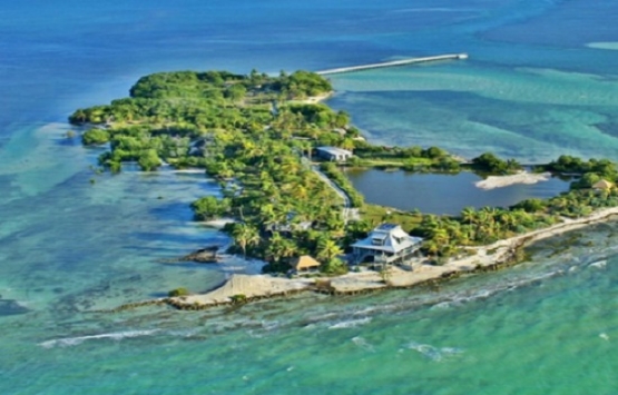 Dünyanın en ilginç adaları satışa çıktı!