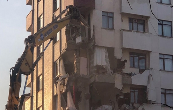 Kartal da 10 katlı binada yıkım devam ediyor!