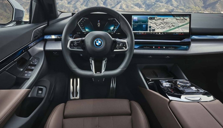 Yeni yüzü meydana çıktı! Makyajlı BMW 5 serisi herkesi hayran bıraktı