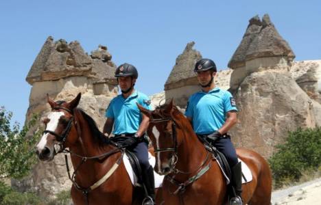 Kapadokya'da turistlerin güvenliğini atlı jandarma timleri sağlıyor!