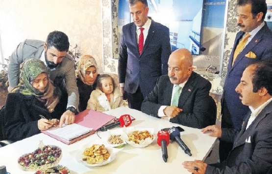 İş adamı İbrahim Topal şehit ailesine ev hediye etti!