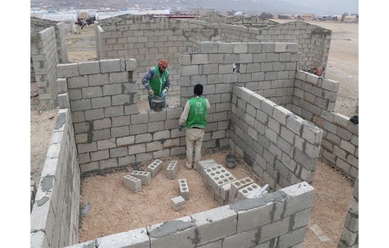 İHH İdlib’de briket okul inşa ediyor!