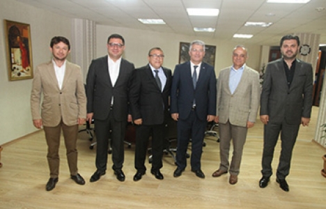 İzmit eski valilik binası meydan olacak!