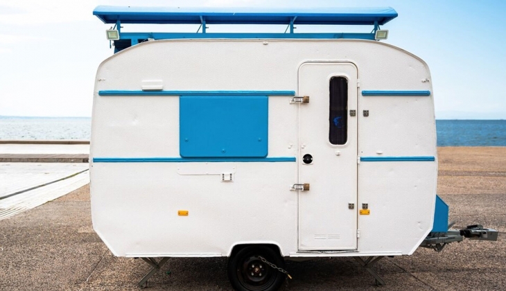 Ev kiralarından kaçan karavana yöneldi! Artık 12 ay karavanda yaşanıyor!