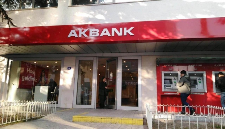Milyonlarca emekli bu haberi duyunca zil takıp oynayacak! Akbank tan mükemmel hamle