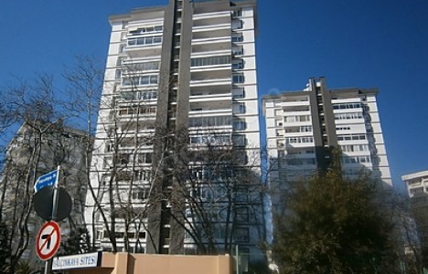 Kadıköy Yalçınkaya Sitesi'nde 1.5 milyon TL'ye icradan satılık daire!