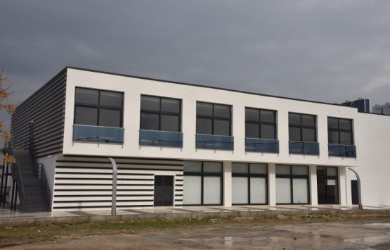 Manisa Fikri Bayrıl Spor Tesisleri’nin ek binası tamamlanıyor!