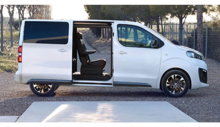 Opel Zafira Life a tam 14 bin TL zam geldi! İşte Zafira Life 30 Mart 2023 fiyat listesi!