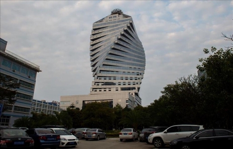 Çin de inşa edilen Burgu Bina tasarımıyla dikkat çekiyor!