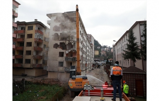 Rize nin Pisa kulelerinin yıkımına başlandı!