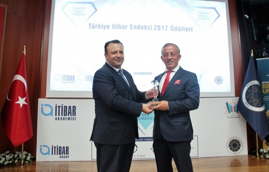 Ağaoğlu, 7. kez Türkiye'nin en itibarlı inşaat firması seçildi!