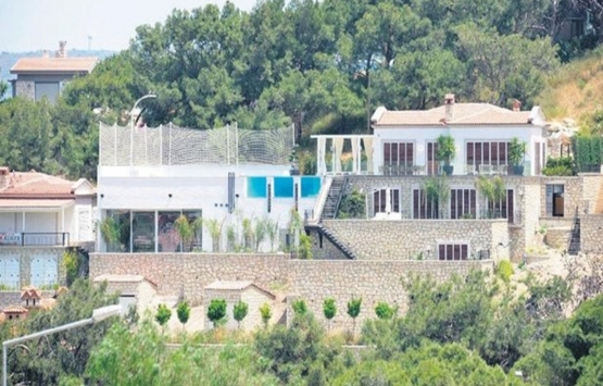 Mesut Özil eşi Amine Gülşe için 20 milyon liralık ev alacak!