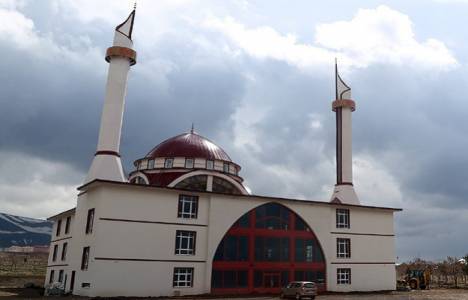 erzurum divit kalem minareli cami