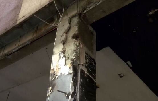 Bakırköy de 8 ay önce boşaltılan bina yıkılmayı bekliyor!