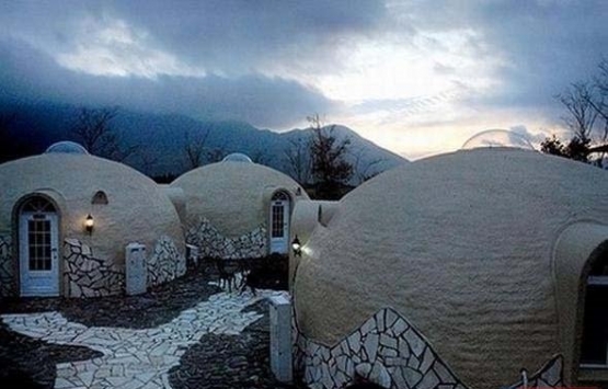 2 saatte inşa edilen bu evler 300 yıl dayanıyor!