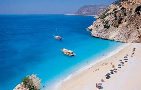 Ramazan ayında otel fiyatları yarı yarıya düştü!