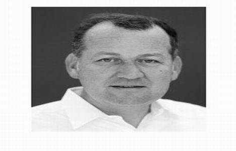 Stefan Behnisch kimdir?