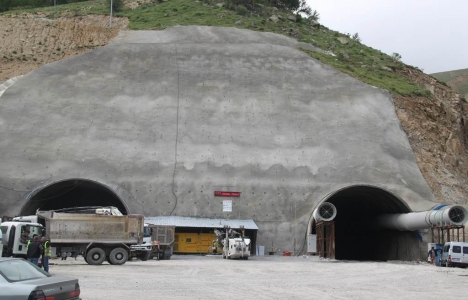 Eğribel Tüneli'nde de delme çalışmaları durdu!
