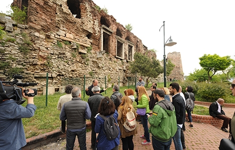 Mimarlar, İstanbul surlarını yerinde inceledi!