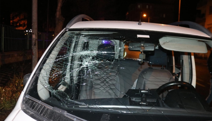 Kiracısıyla kavga eden işyeri sahibi polise otomobili ile çarptı! Bu kadarı da olmaz dedirten olay...