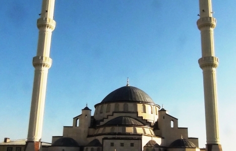 Erciş'te TOKİ tarafından yapılan cami yarın açılıyor!