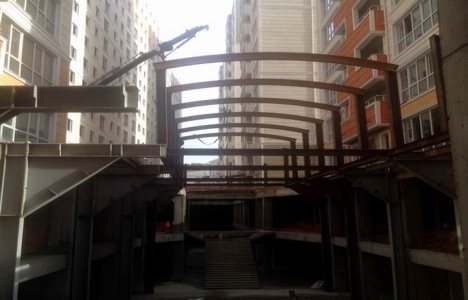 Acunkentli müteahhit oldu, AVM yi de bitirdi!