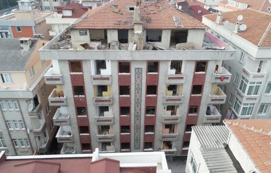 Avcılar da riskli binada kapılı önlem!