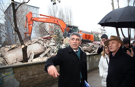 Kartal Esentepe'deki metruk binalar yıkıldı!