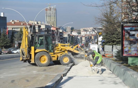 Turan Güneş Bulvarı'ndaki kaldırım çalışmaları tamamlanıyor!