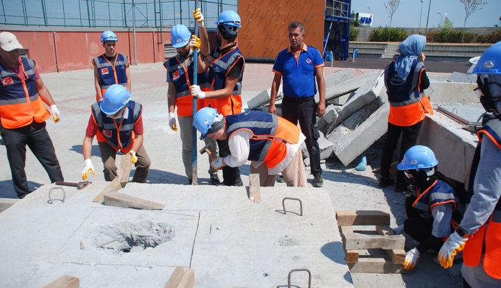 Deprem bölgesindekiler dikkat! AFAD depremzedelerin tahliye noktalarını paylaştı!
