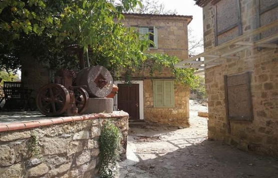 Çanakkale Adatepe deki taş evler yatırımcıların radarında!