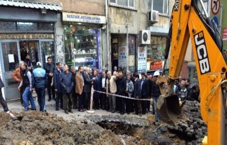  Ahmet Misbah Demircan: Yol çalışmaları turizmi geliştiriyor!