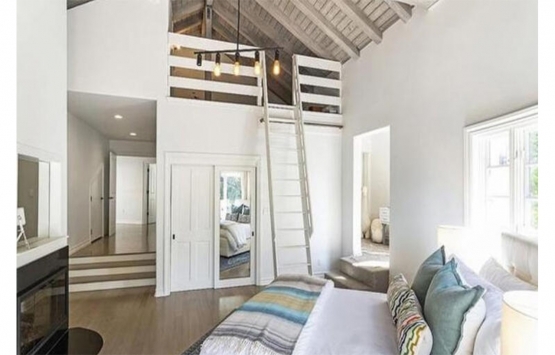 Selena Gomez, Tom Petty nin Encino daki malikanesini satın aldı!